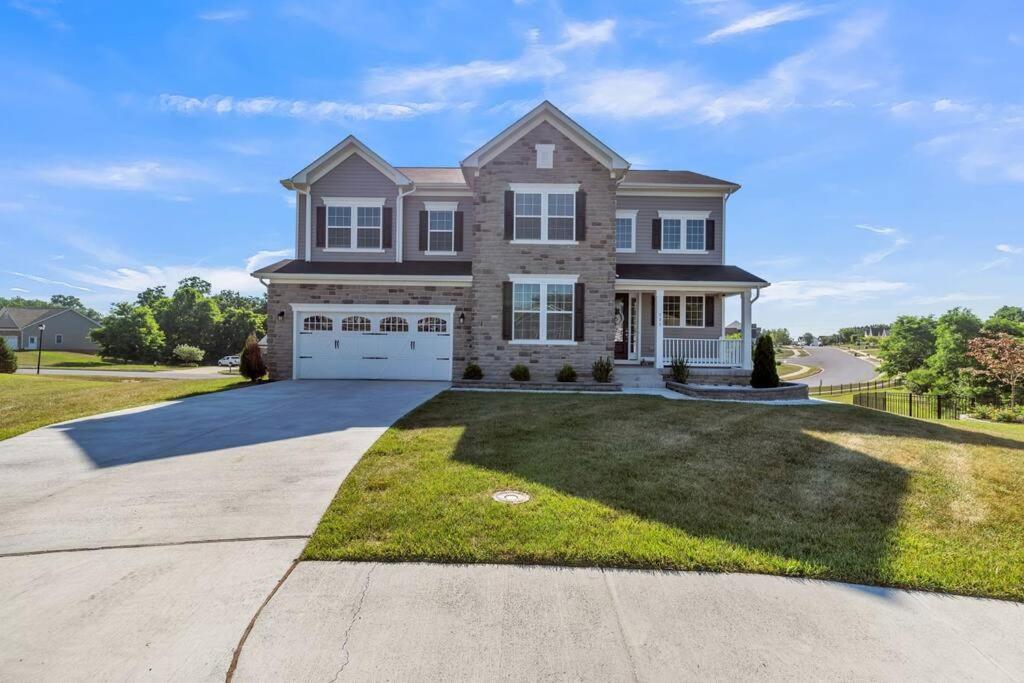 Luxury 4Br Retreat Kitchen Grill Fireplace Villa Winchester Exterior photo